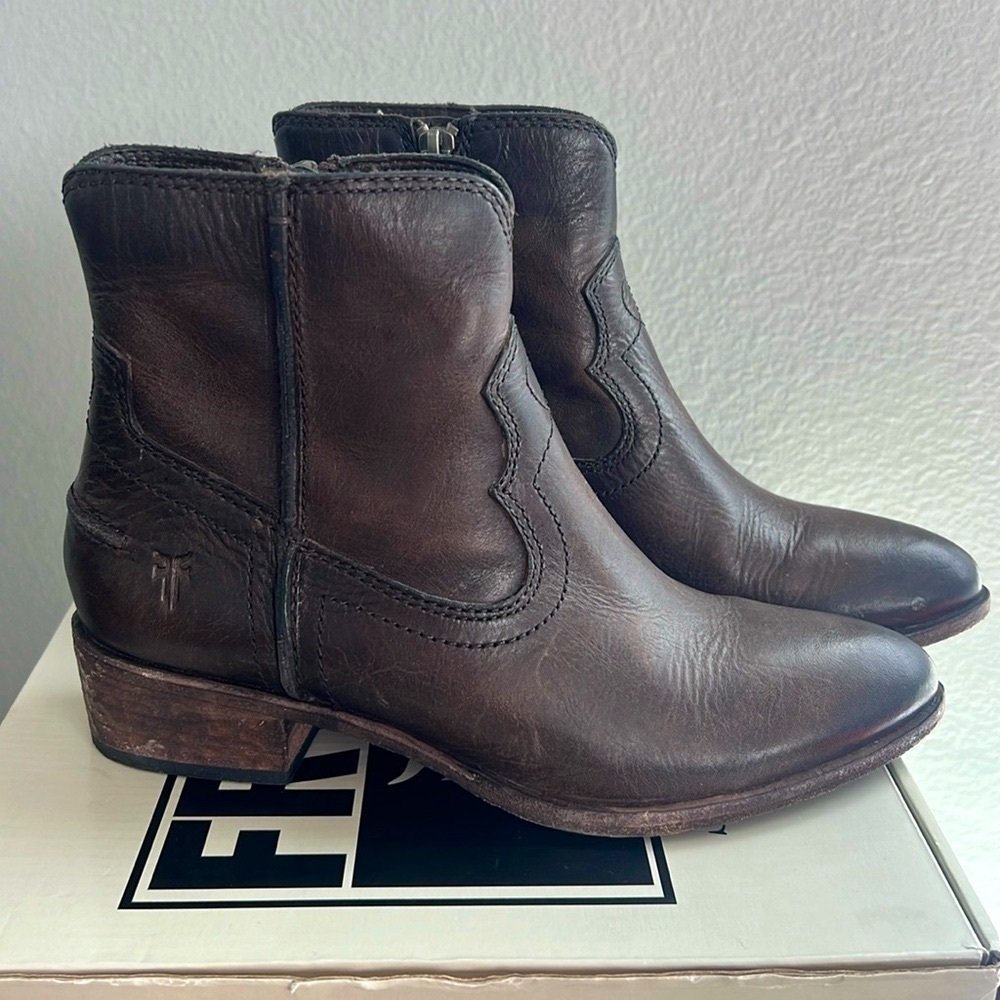 FRYE Ray Seam Short Ankle Wapu Bootie Brown Leather with Box Women 5.5 - Picture 7 of 10